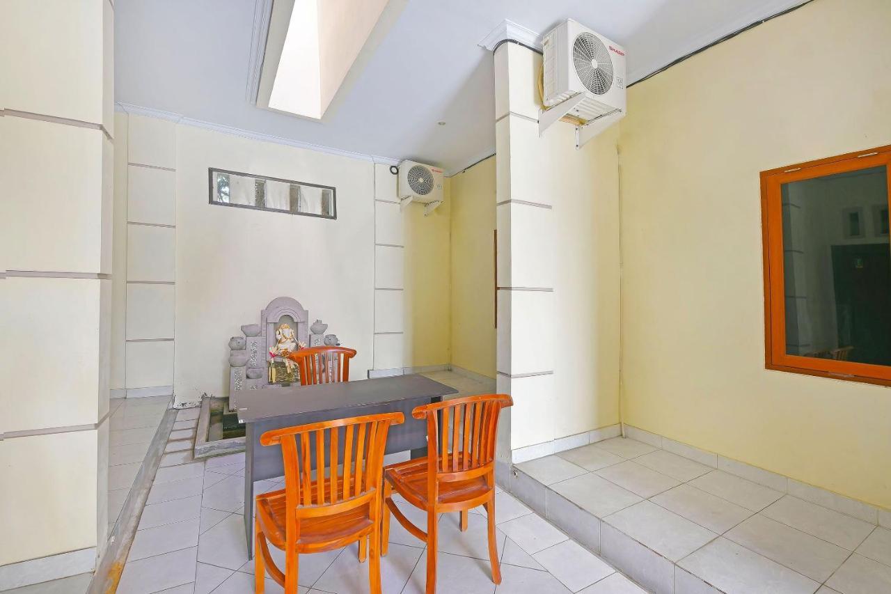 Oyo 91445 Sandat Guest House เดนปาซาร์ ภายนอก รูปภาพ