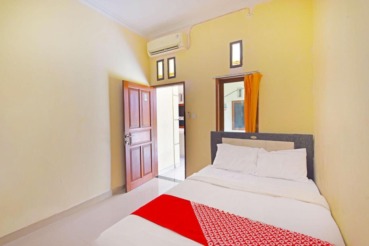 Oyo 91445 Sandat Guest House เดนปาซาร์ ภายนอก รูปภาพ