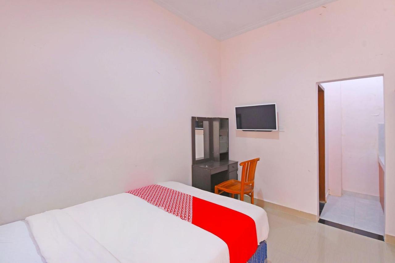 Oyo 91445 Sandat Guest House เดนปาซาร์ ภายนอก รูปภาพ